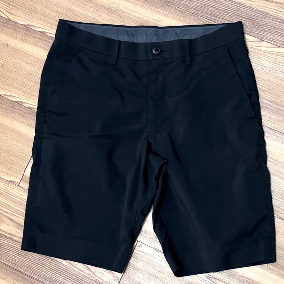 Uniqlo Stretch Slim Fit Shorts khaki - Picture 1 of 5